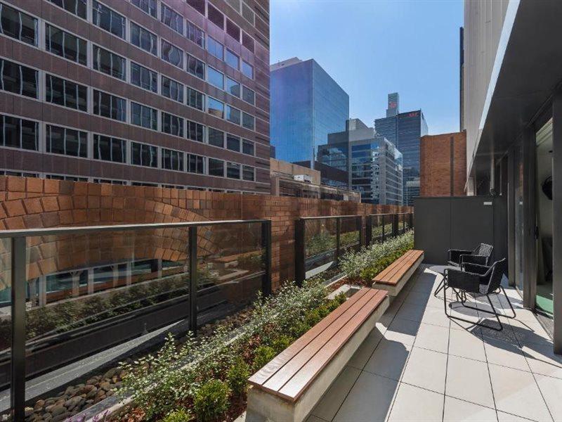 Skye Suites Sydney Exterior photo The rooftop garden