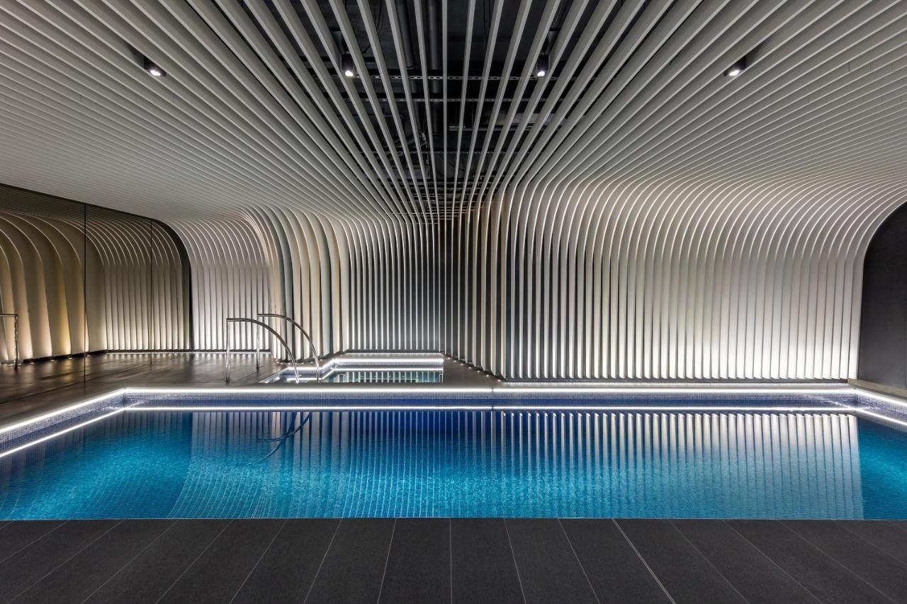 Skye Suites Sydney Exterior photo The pool at The Standard London