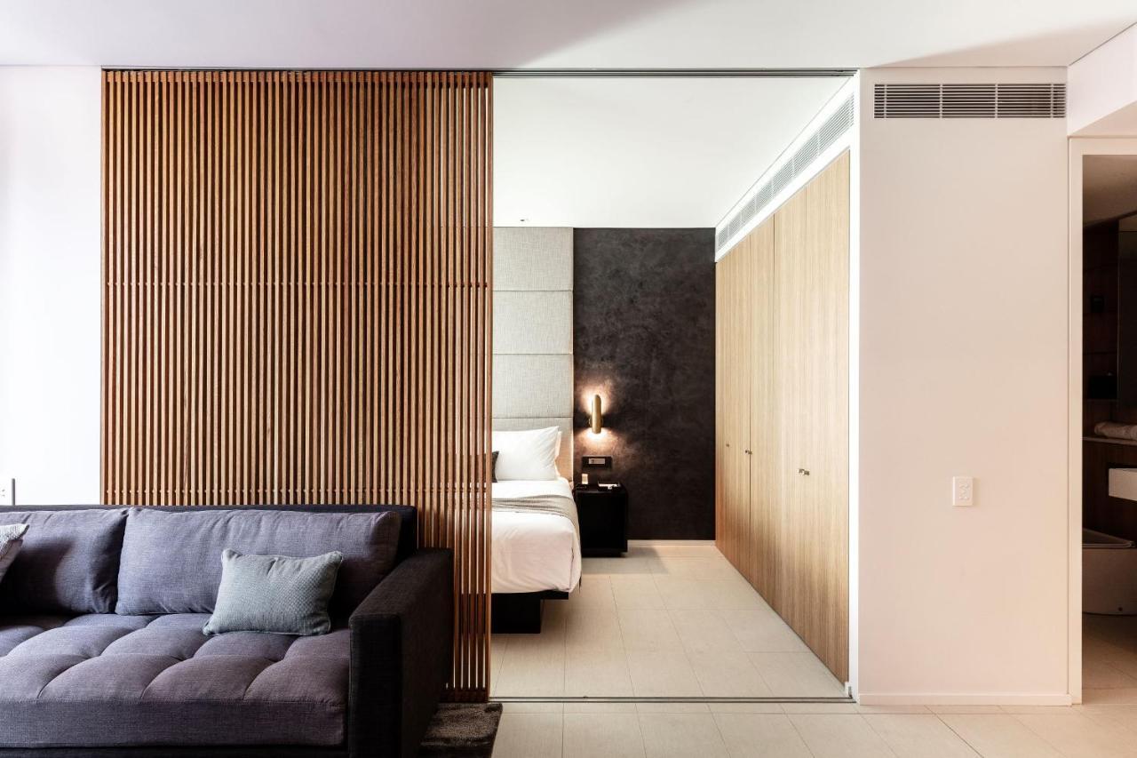 Skye Suites Sydney Exterior photo A sliding door